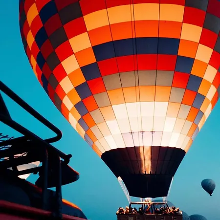 Maison Crouzande * Mazeyrat-d'Allier